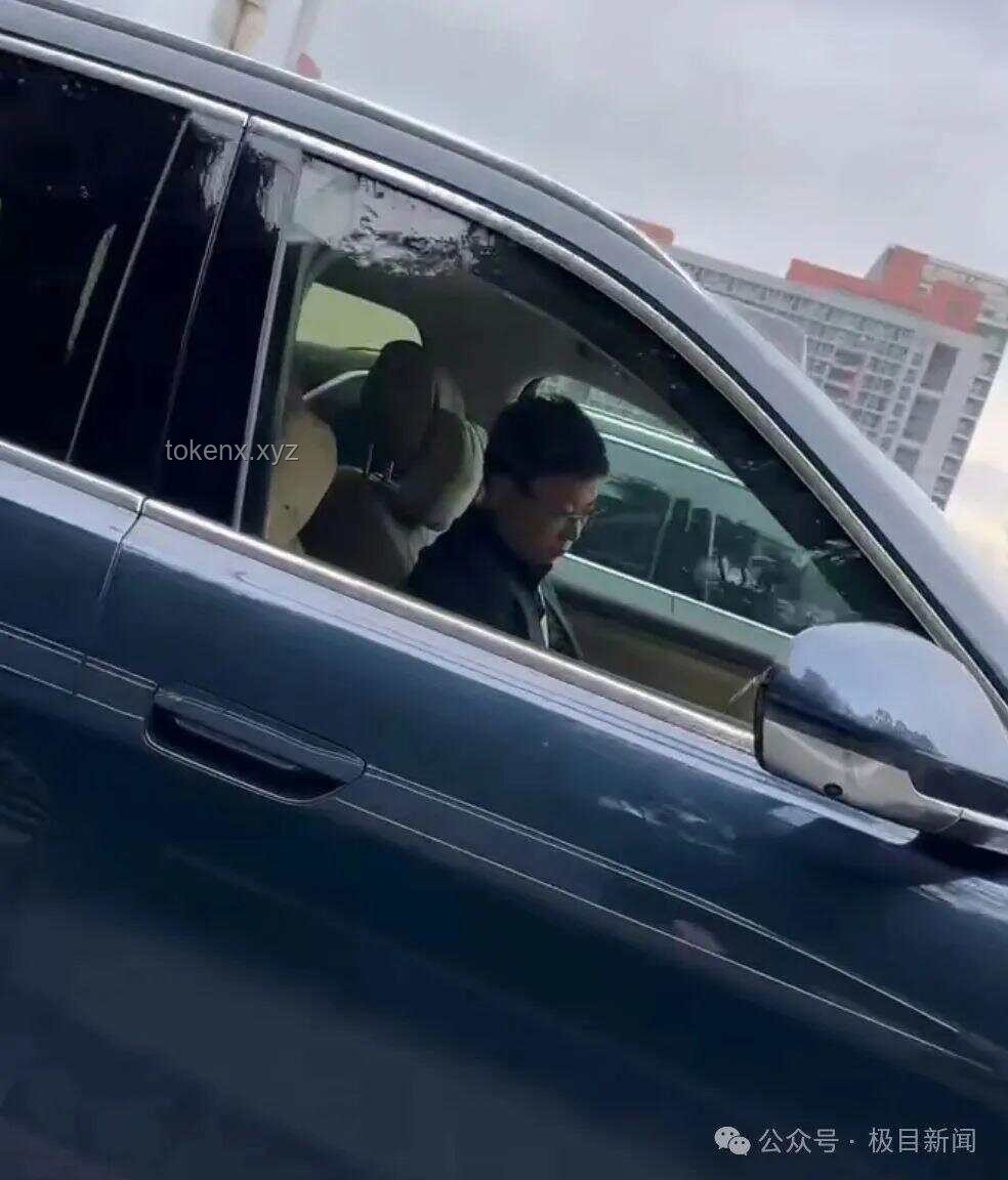 交警回应余承东疑似开车睡觉：智能驾驶安全争议再起